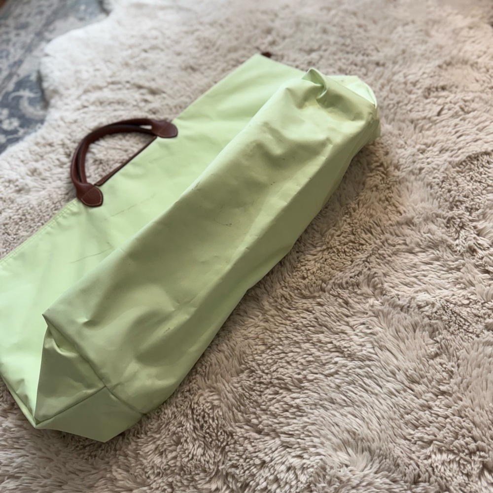Longchamp Le Pilage Large weekender Lime Green Tote Bag - Picture 12 of 14